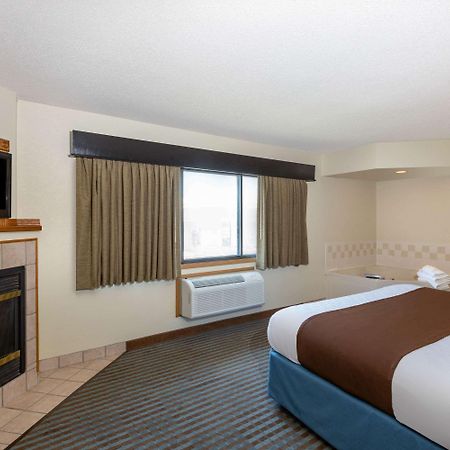 Americinn By Wyndham Lincoln North Экстерьер фото