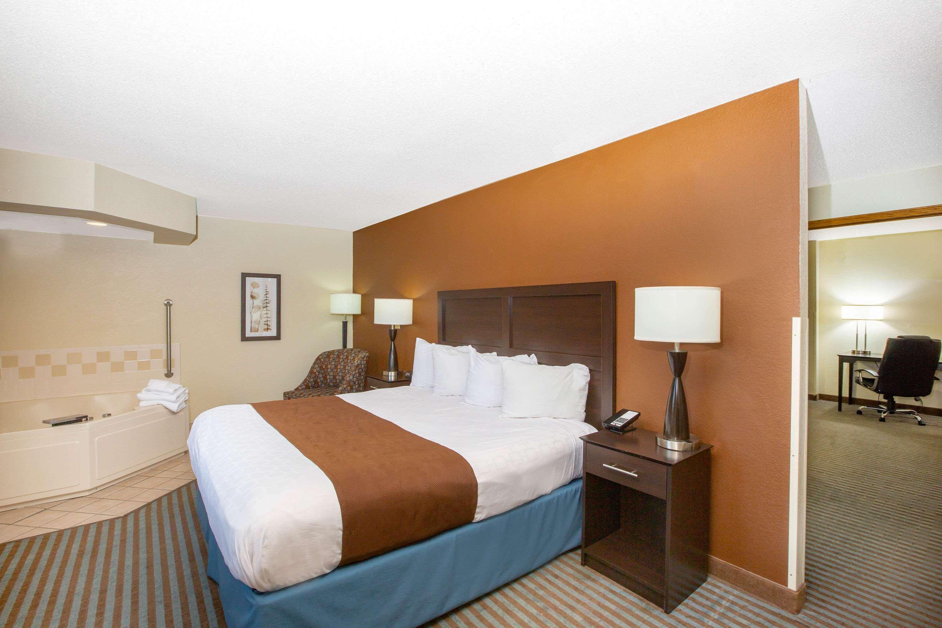 Americinn By Wyndham Lincoln North Экстерьер фото