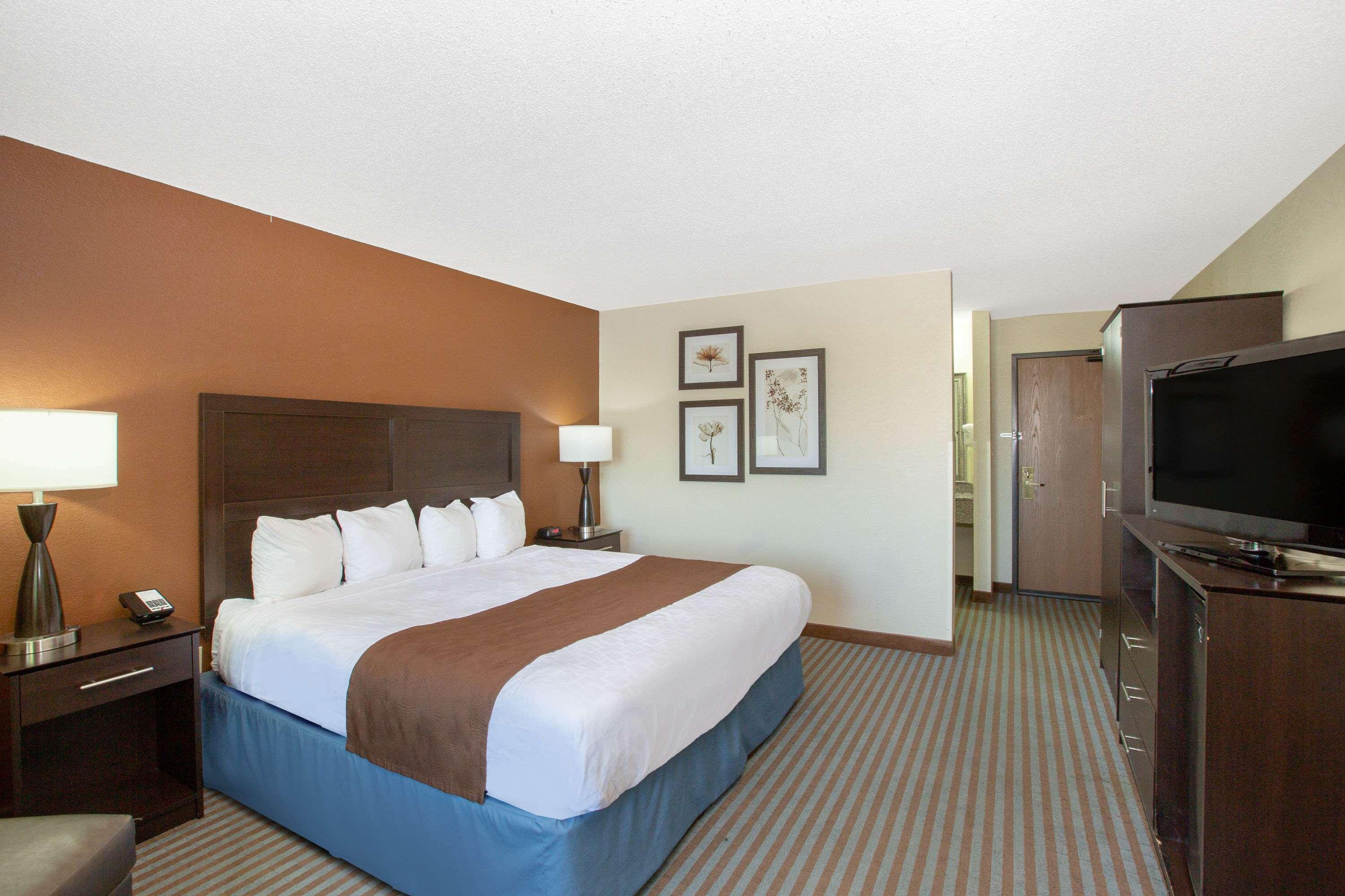 Americinn By Wyndham Lincoln North Экстерьер фото